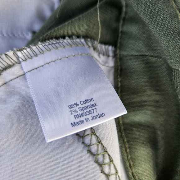 St. John's Bay Army Green Capris - Picture 7 of 10